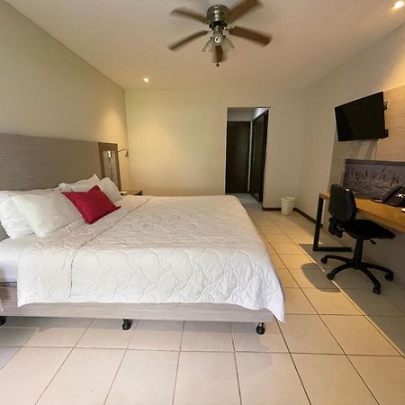Puerto Azul Hotel Пунтаренас Экстерьер фото