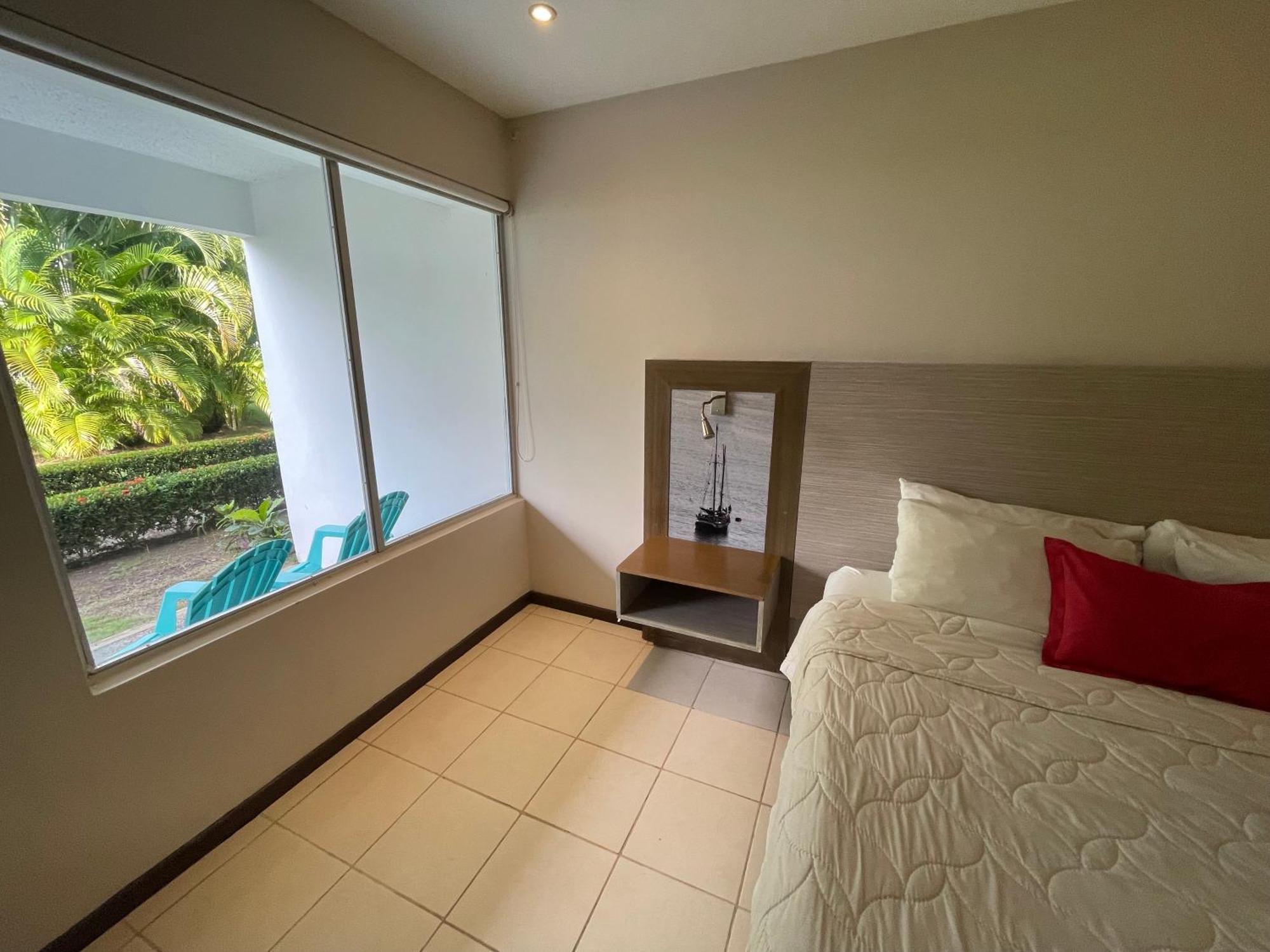 Puerto Azul Hotel Пунтаренас Экстерьер фото