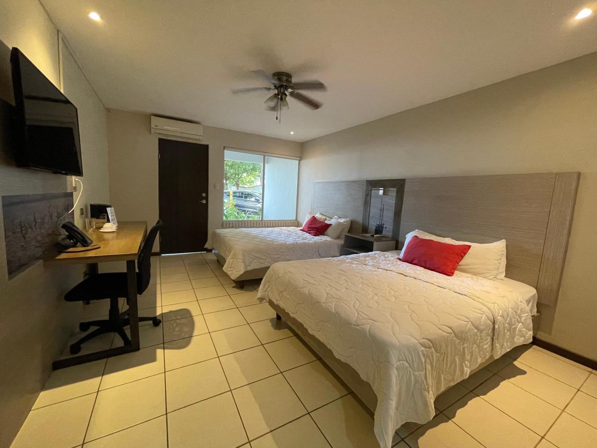 Puerto Azul Hotel Пунтаренас Экстерьер фото